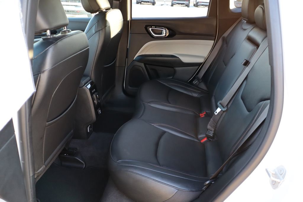 Used 2024 Jeep Compass Limited image 34