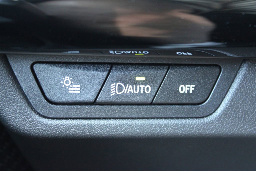 Used 2025 BMW X1 M35i AWD/4WD image 56