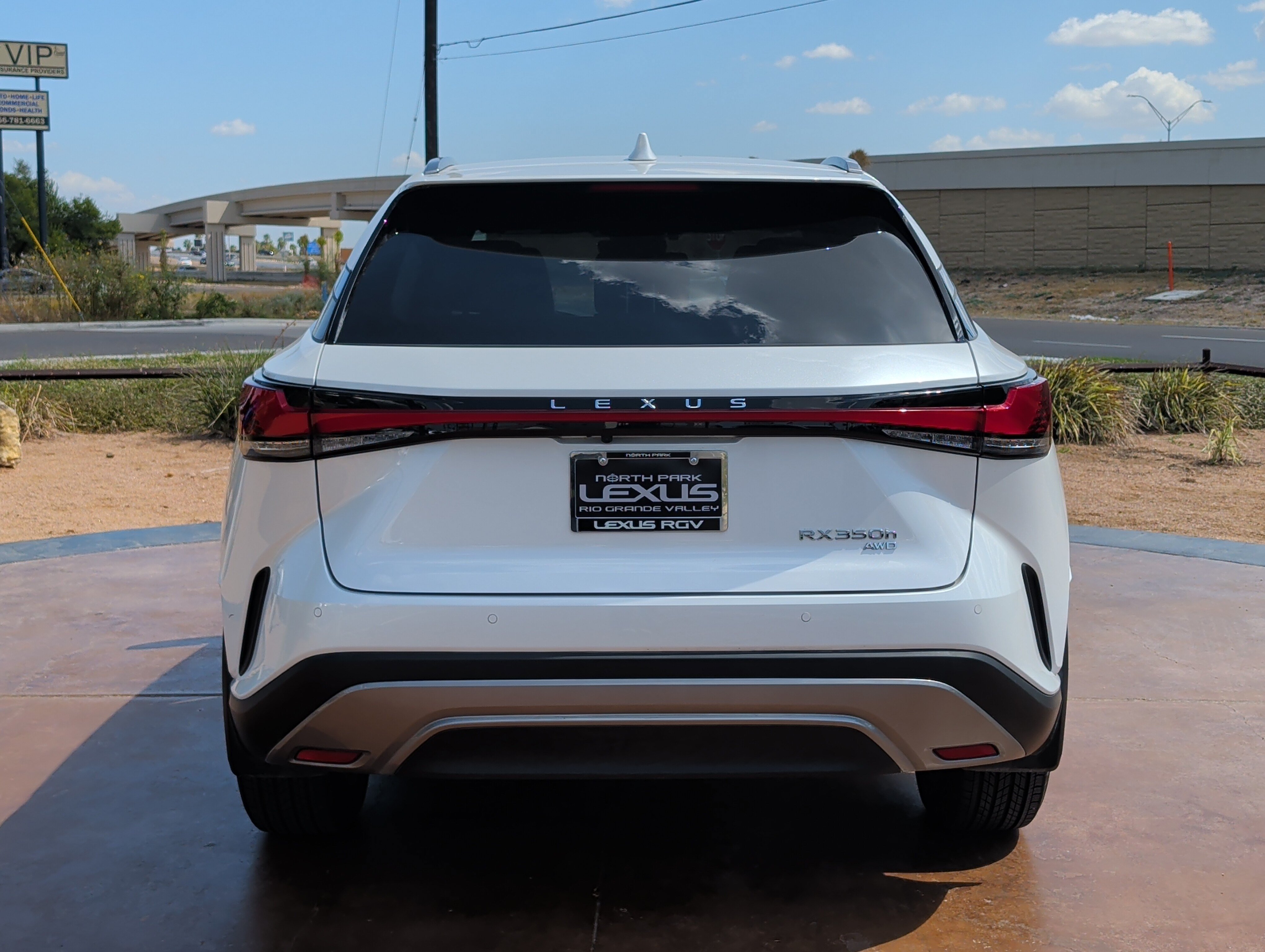 Used 2026 Lexus RX 350h w/ Convenience Package AWD/4WD image 3