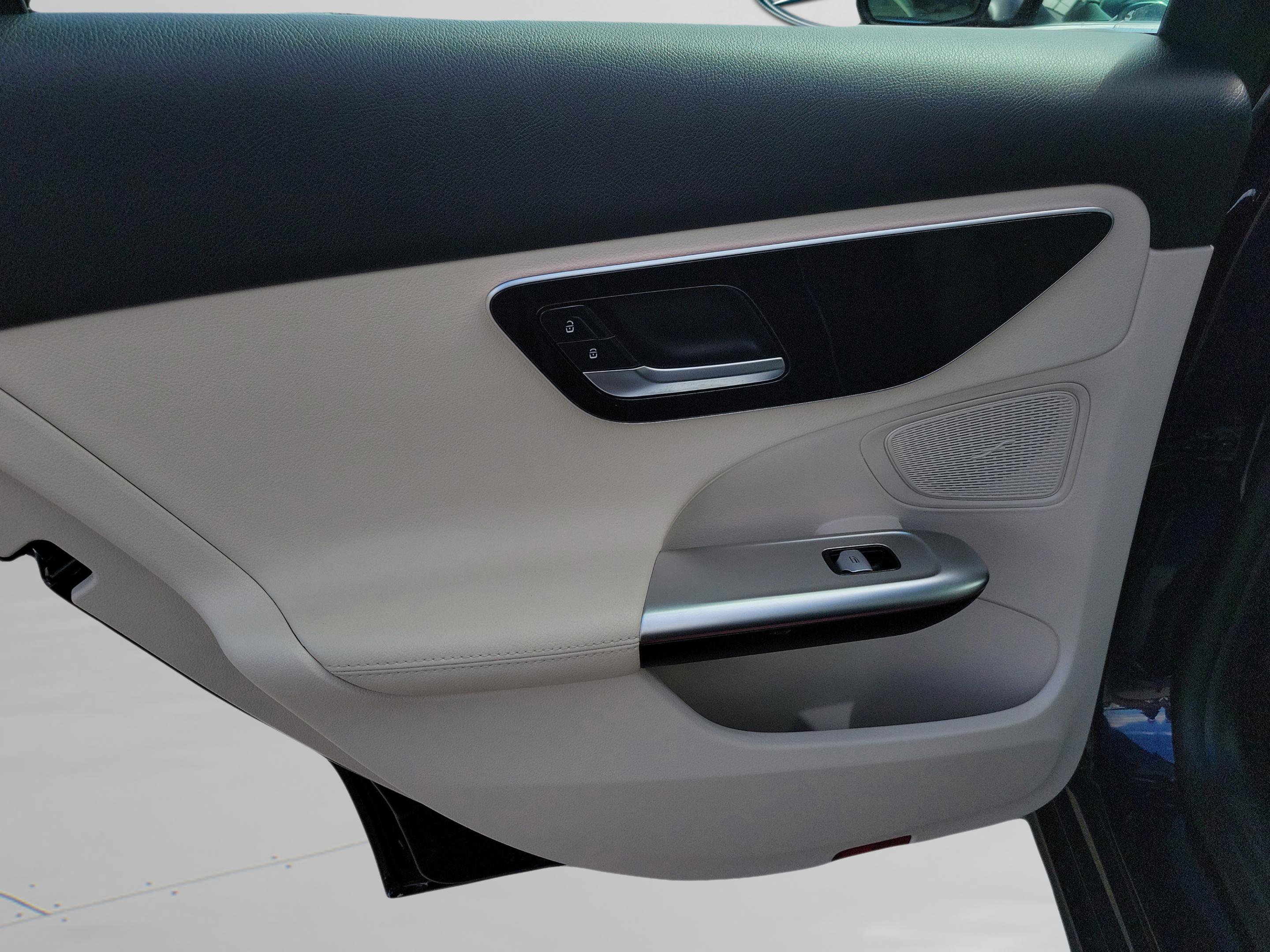 Certified 2023 Mercedes-Benz C 300 Sedan w/ Exclusive Trim Package image 27