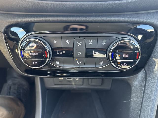 Used 2023 Buick Encore GX Select w/ Safety Package II image 32