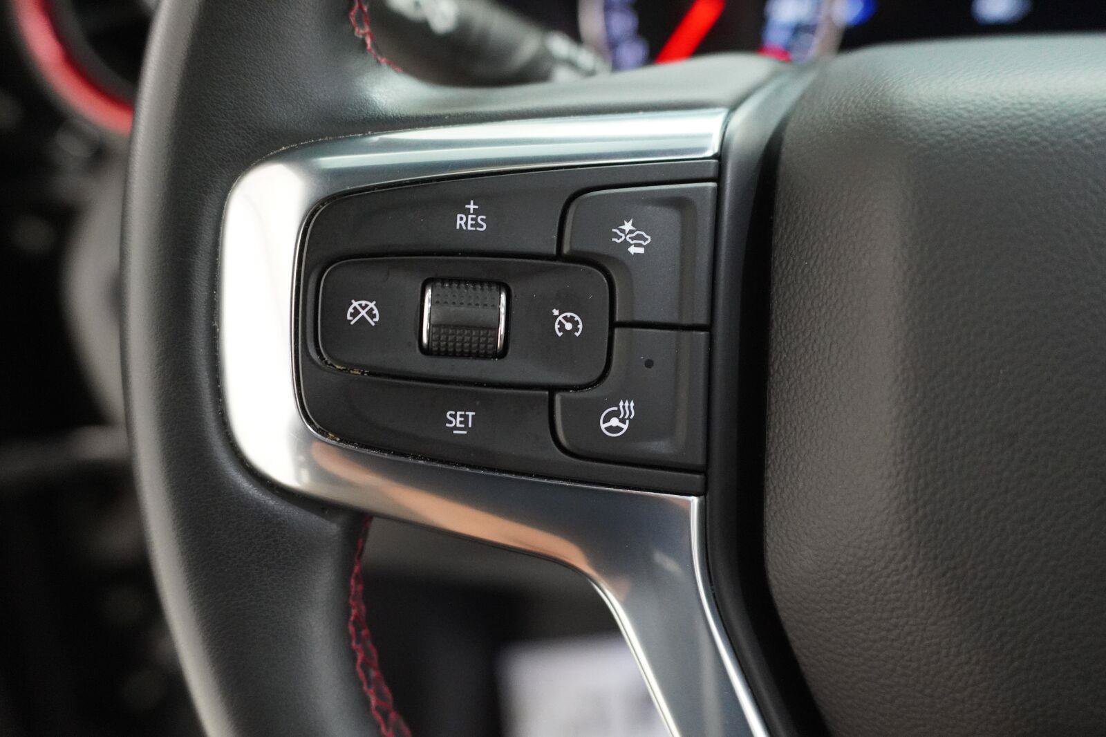 Used 2023 Chevrolet Blazer RS w/ Driver Confidence II Package FWD image 8