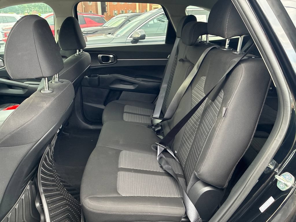 Used 2026 Kia Sorento LX FWD image 18
