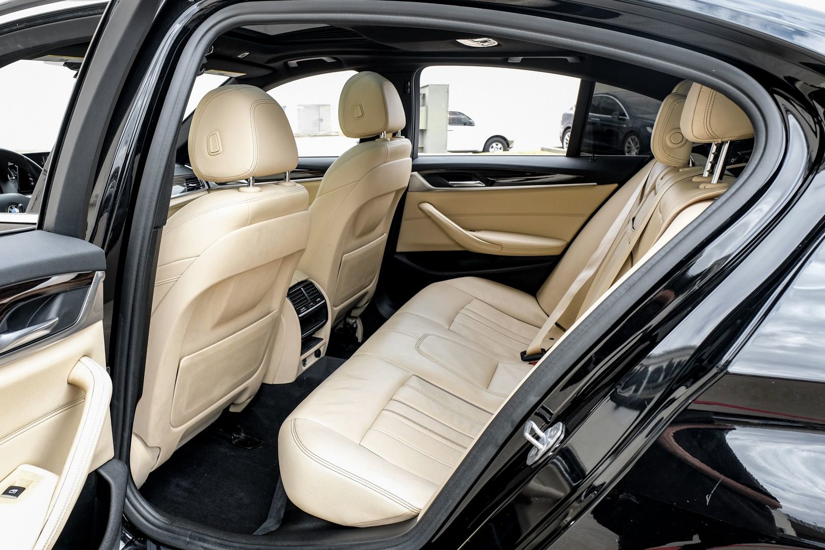 Used 2019 BMW 540i w/ Convenience Package RWD image 34