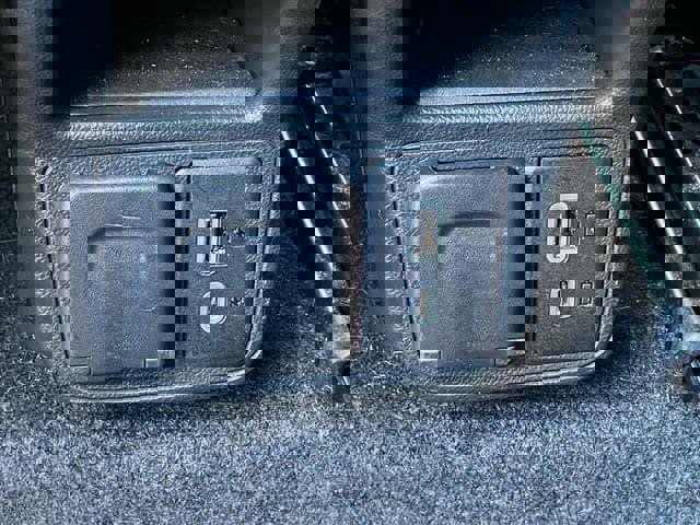 Used 2023 Chevrolet TrailBlazer RS w/ Convenience Package image 32