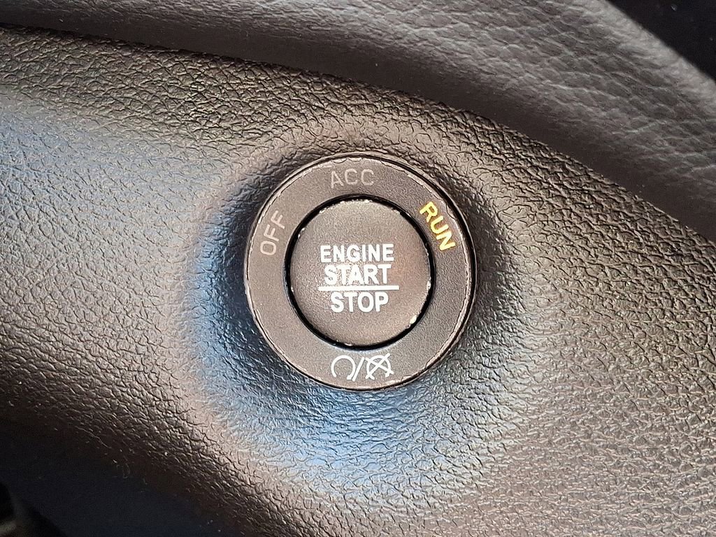 Used 2019 Jeep Cherokee Latitude Plus image 23