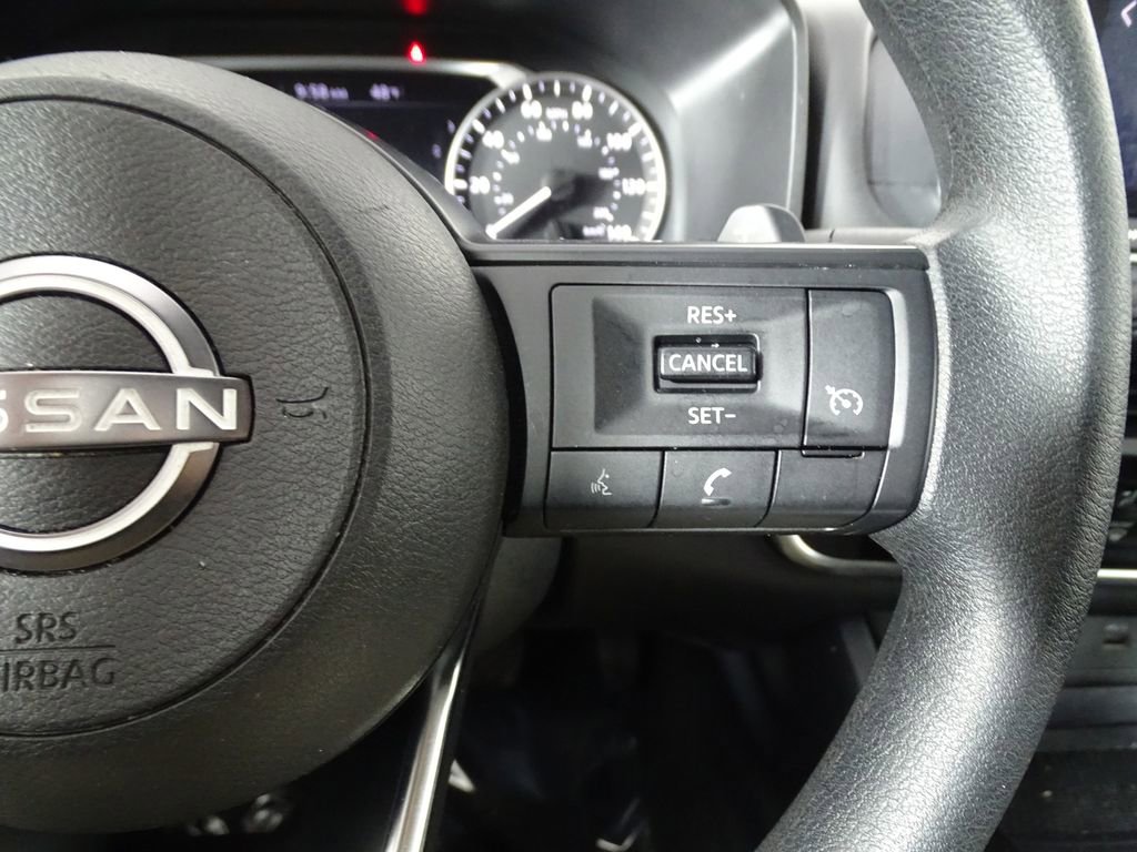 Used 2023 Nissan Rogue S image 24