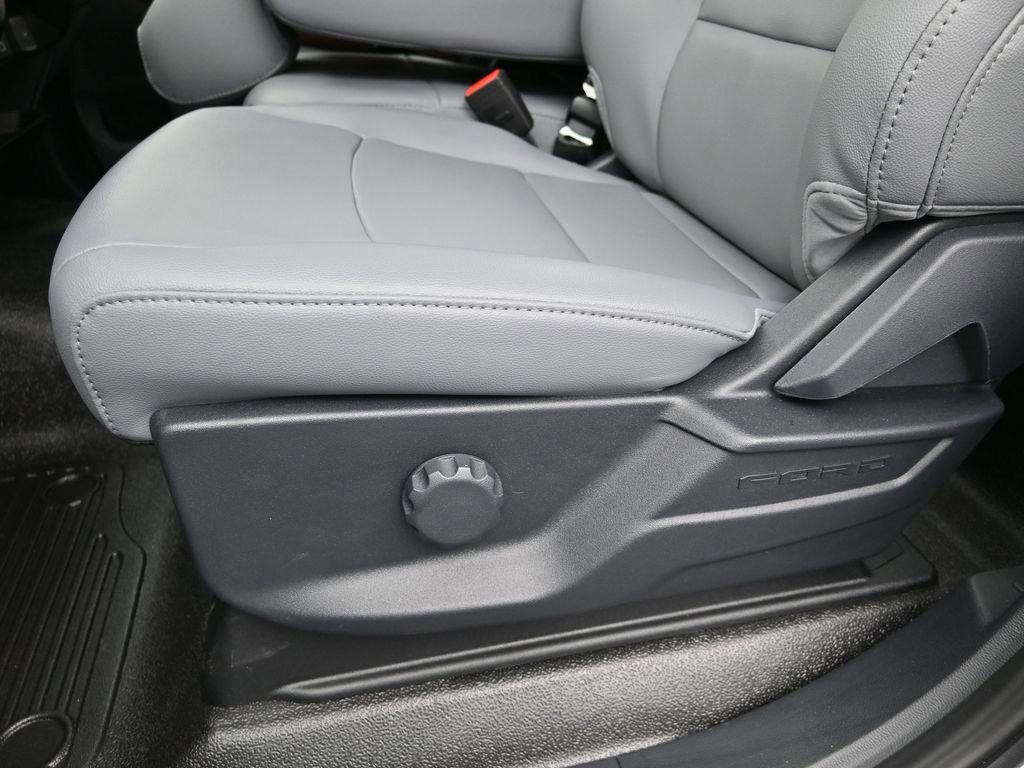 New 2026 Ford F550 4x4 Regular Cab Super Duty image 15