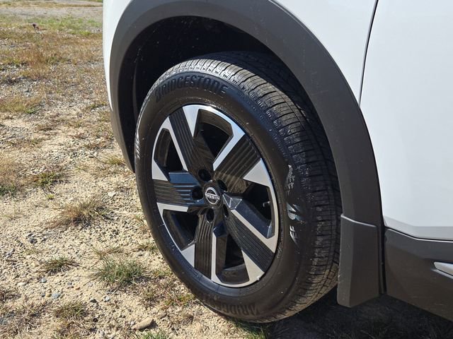 New 2026 Nissan Kicks SV w/ SV Premium Package image 10