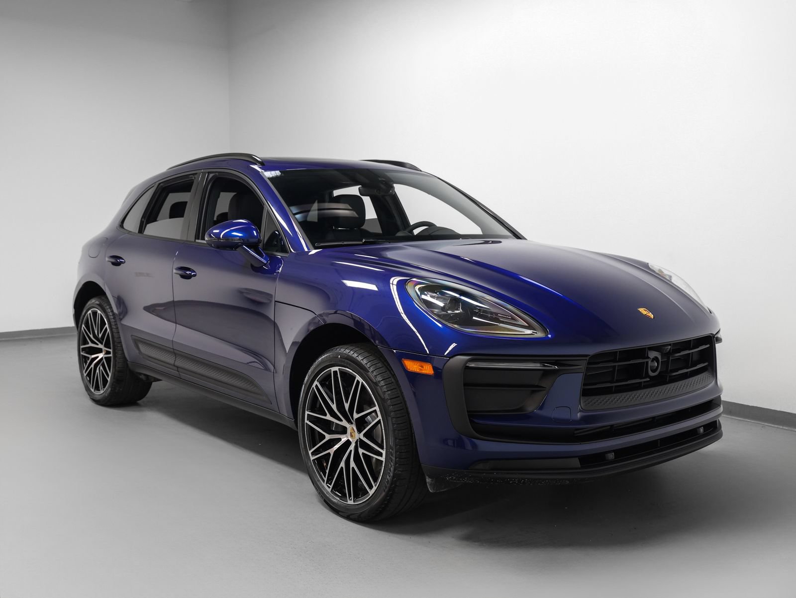 New 2026 Porsche Macan AWD/4WD image 10