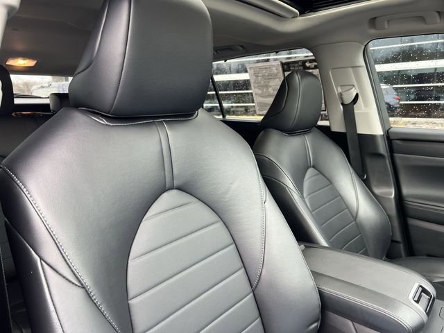 Used 2023 Toyota Highlander XLE image 23