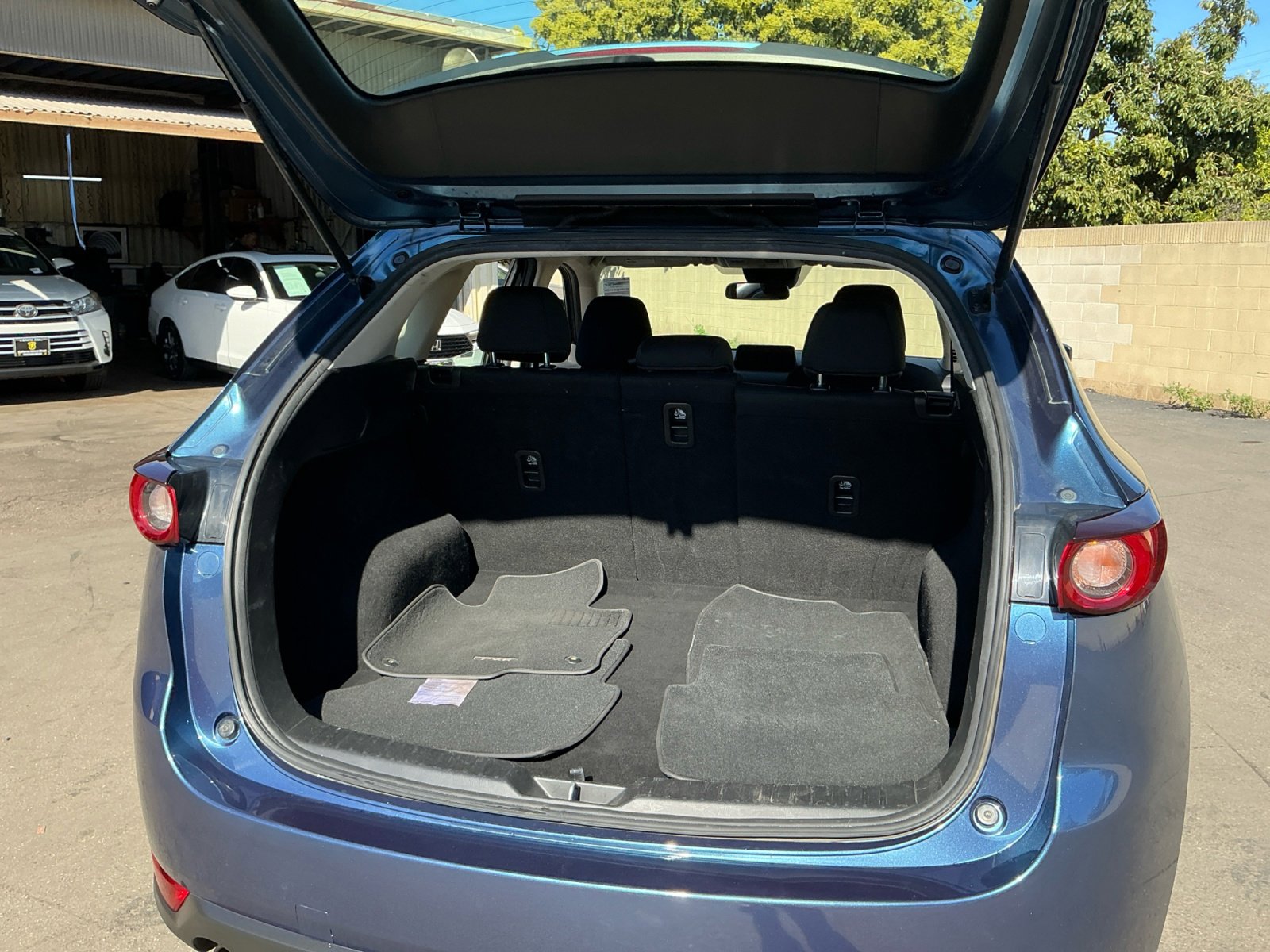 Used 2017 MAZDA CX-5 Sport image 26