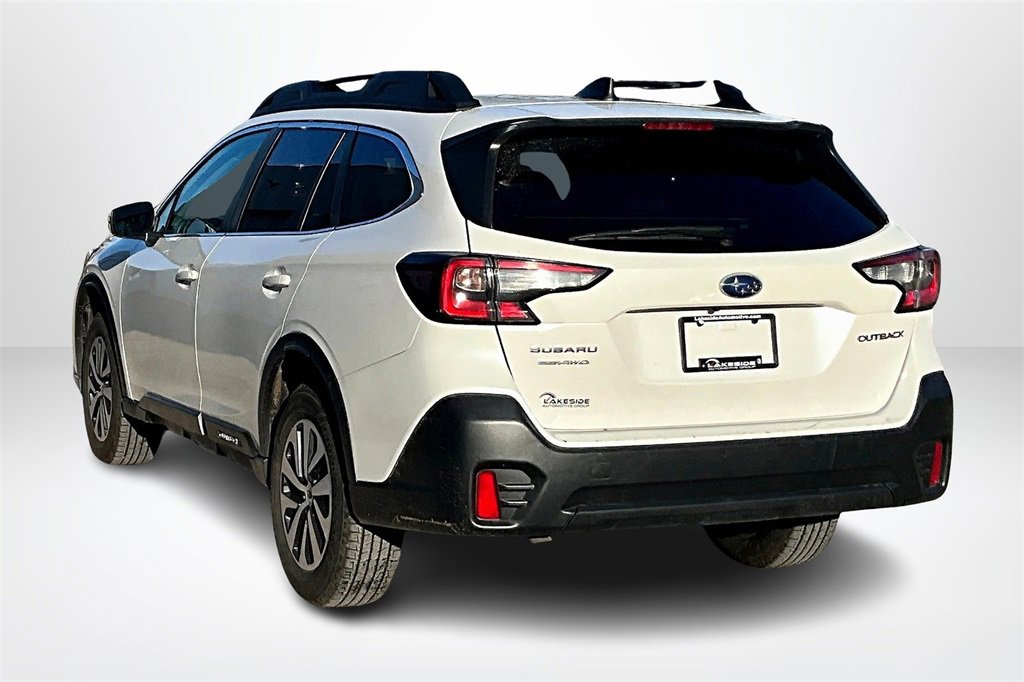 Used 2022 Subaru Outback Premium image 4