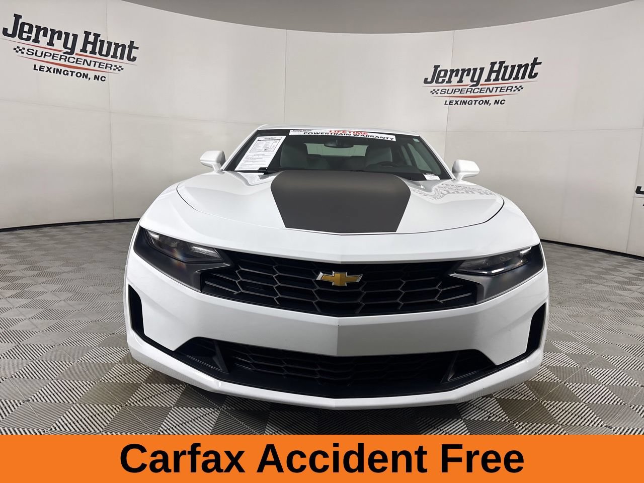 Used 2023 Chevrolet Camaro LT RWD image 3
