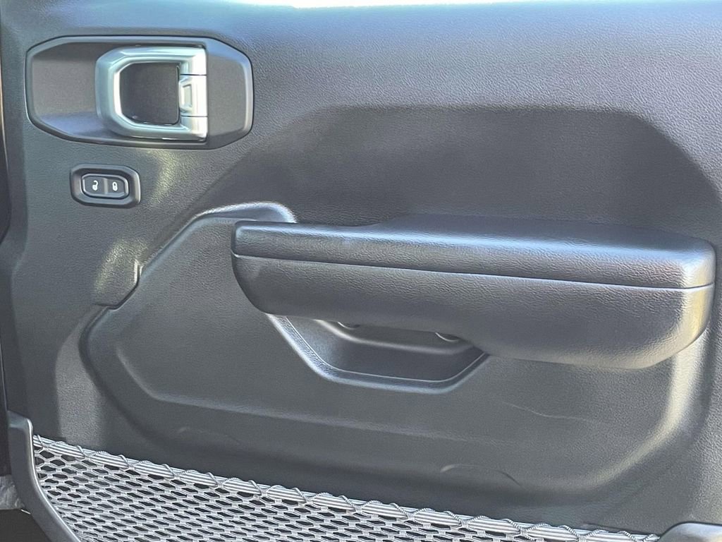 Used 2021 Jeep Wrangler Unlimited Sport image 39