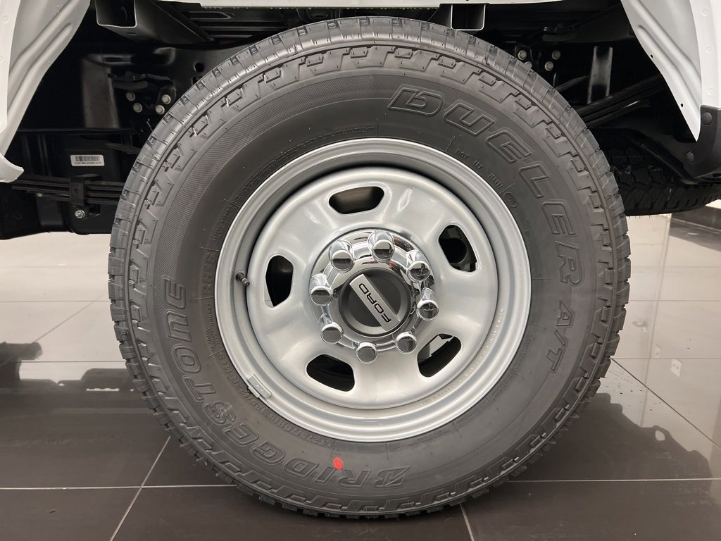 New 2026 Ford F350 XL w/ XL Chrome Package image 7