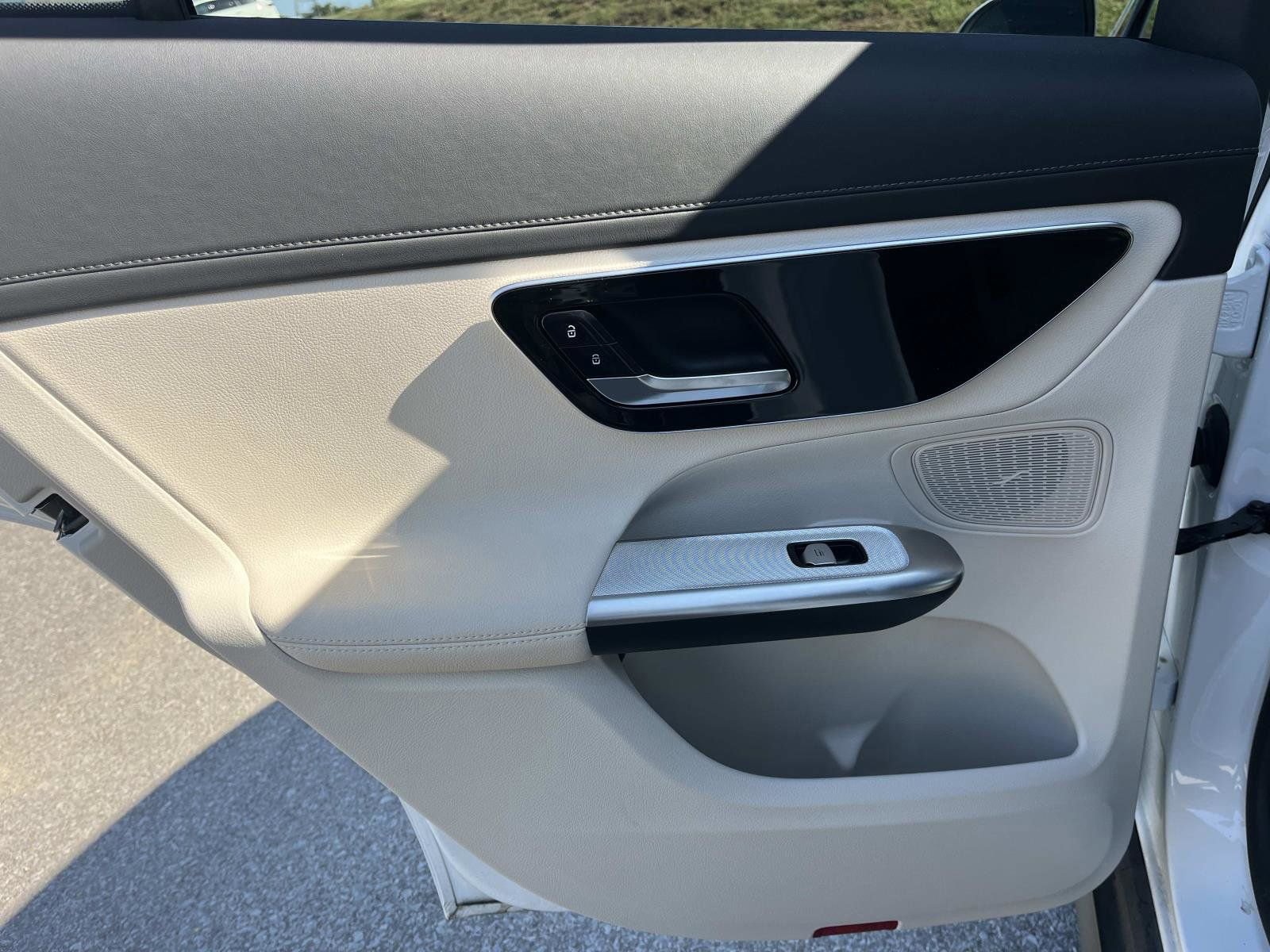 Certified 2025 Mercedes-Benz GLC 300 image 15