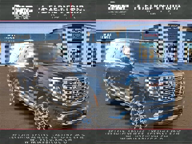 New 2025 GMC Yukon XL Denali w/ Denali Reserve Package