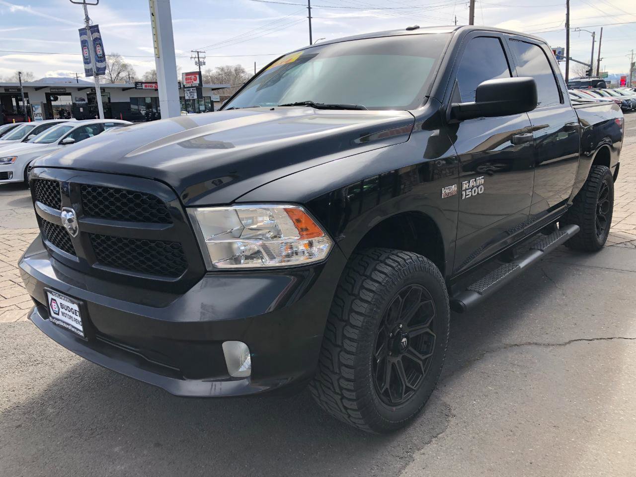 Used 2017 RAM 1500 Express w/ Express Value Package AWD/4WD image 5