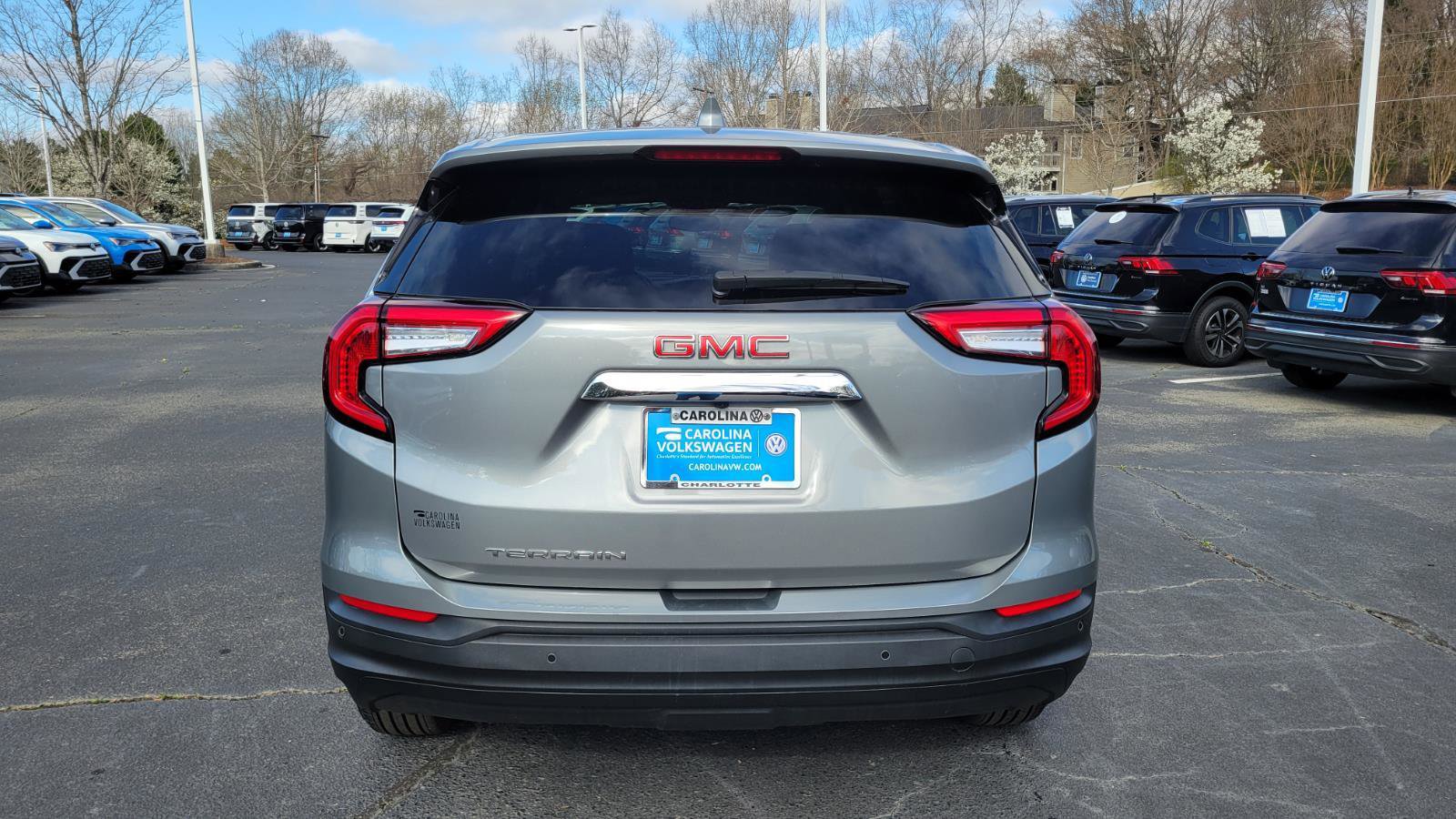 Used 2023 GMC Terrain SLE image 7