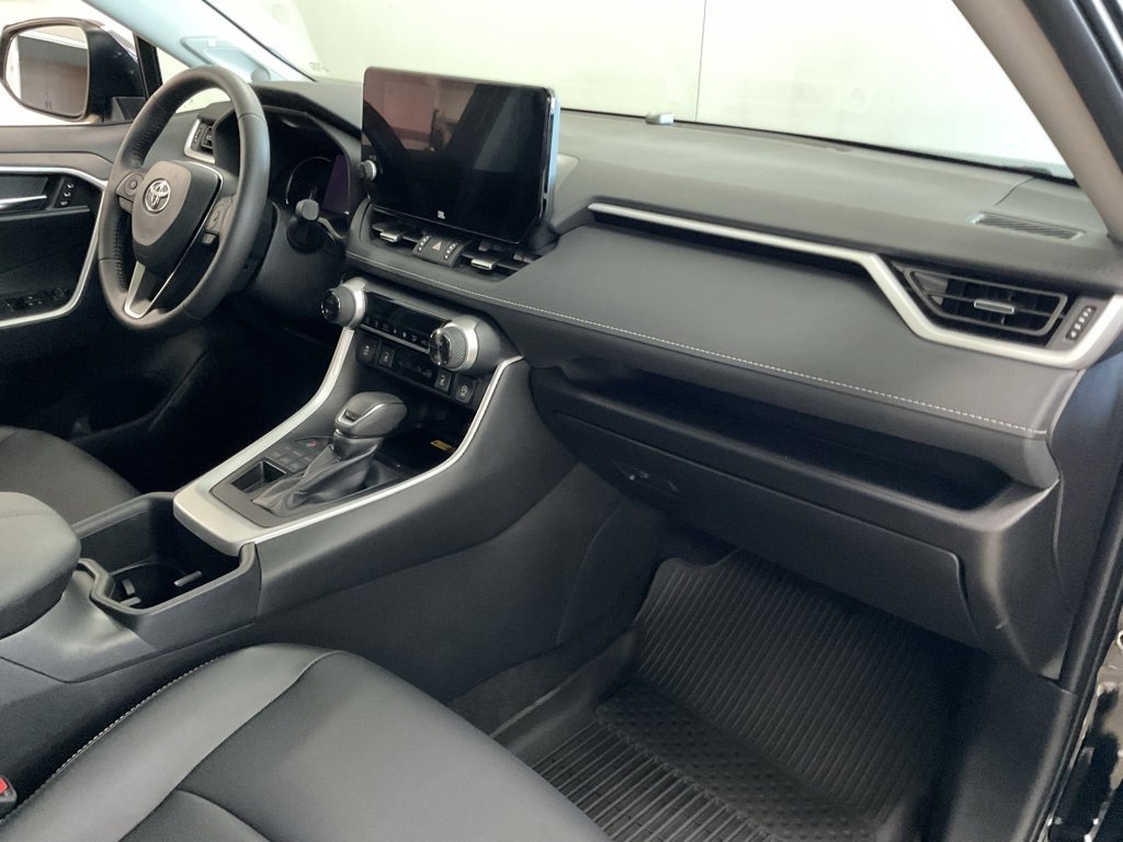 Used 2024 Toyota RAV4 XLE Premium image 19
