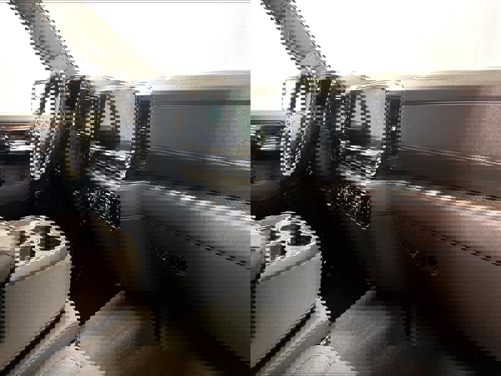 Used 2023 Chevrolet Silverado 1500 LT image 14