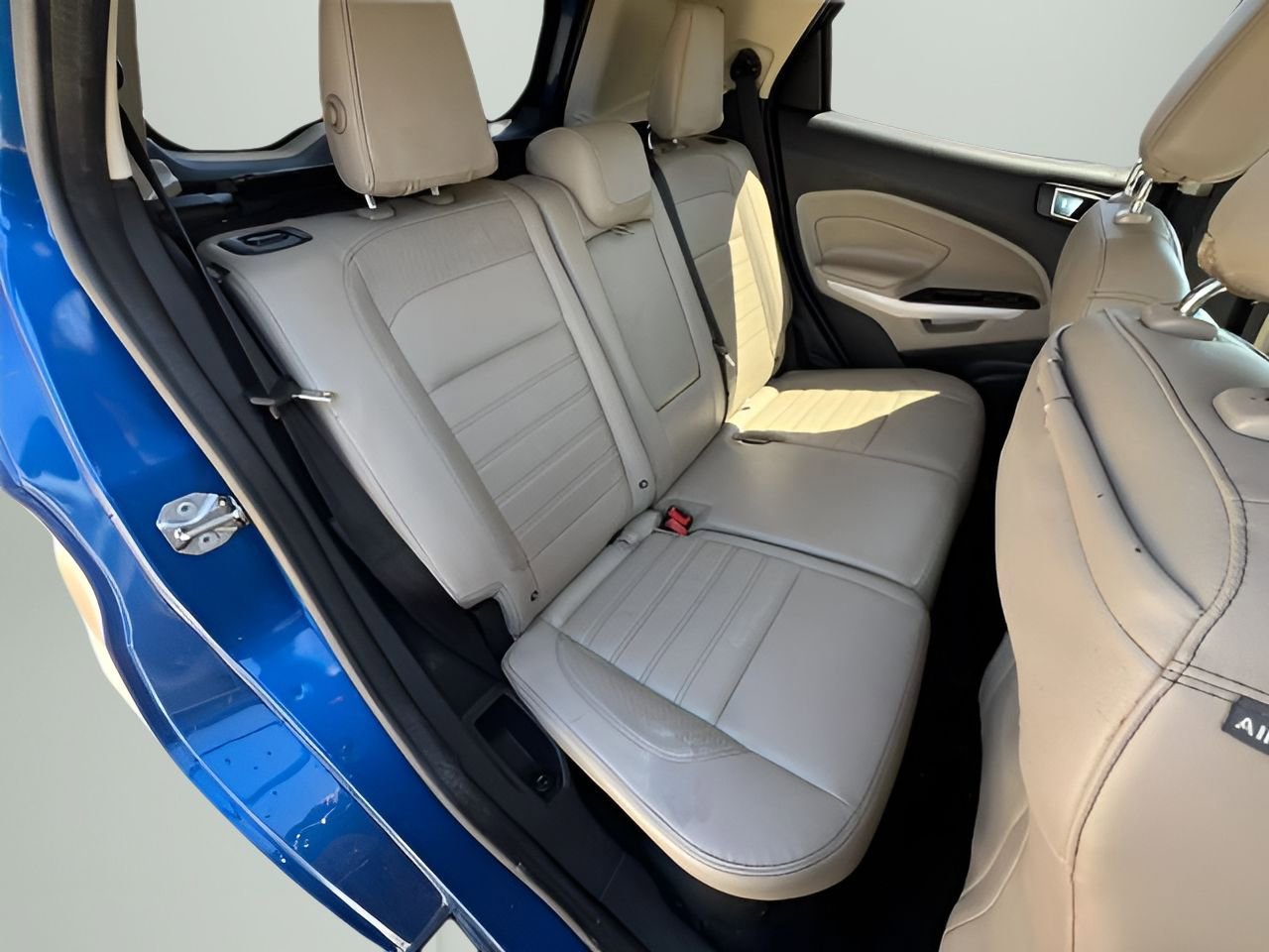 Used 2018 Ford EcoSport Titanium w/ Titanium Cold Weather Package image 11