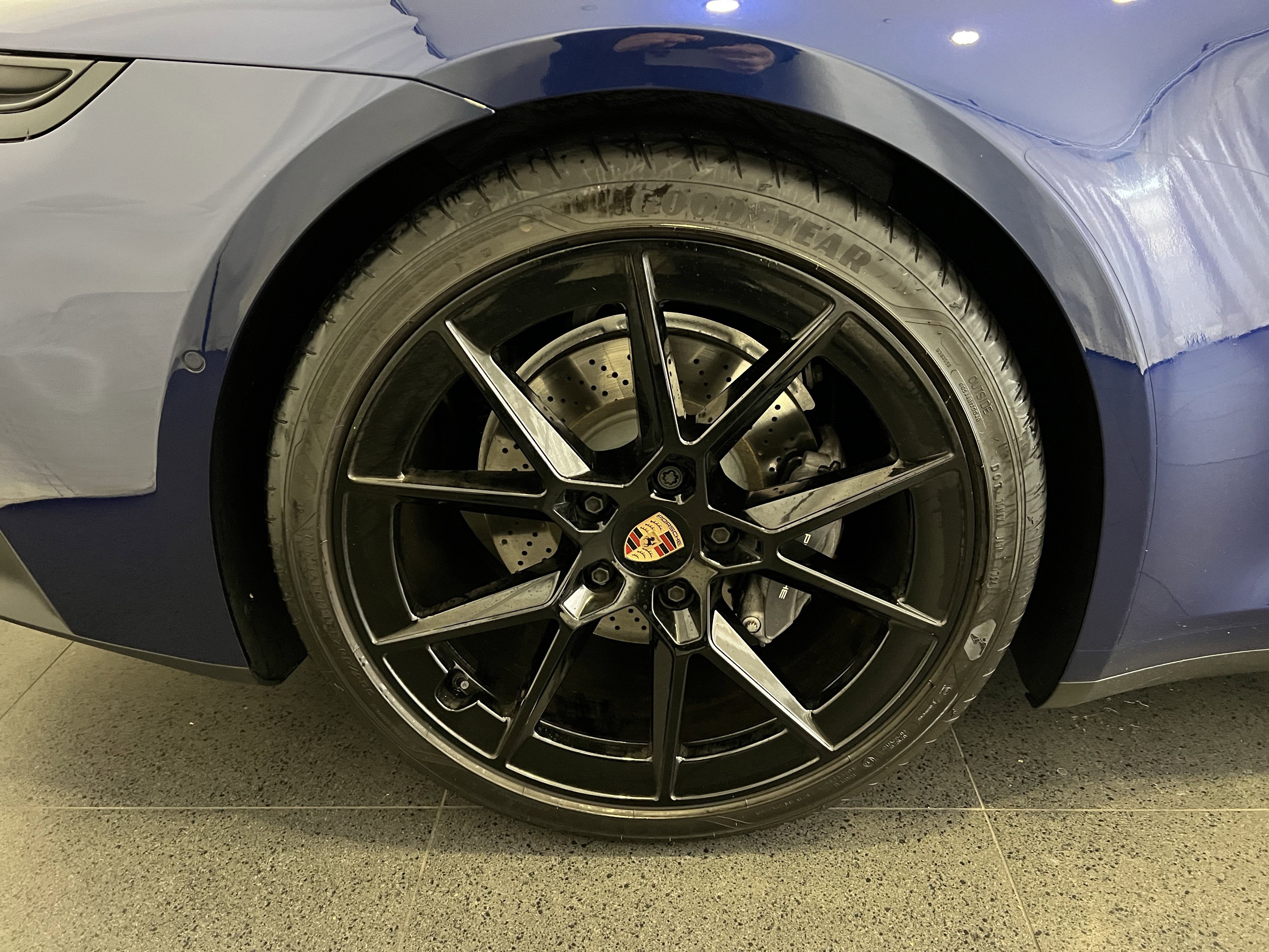 Certified 2025 Porsche 911 Carrera image 12