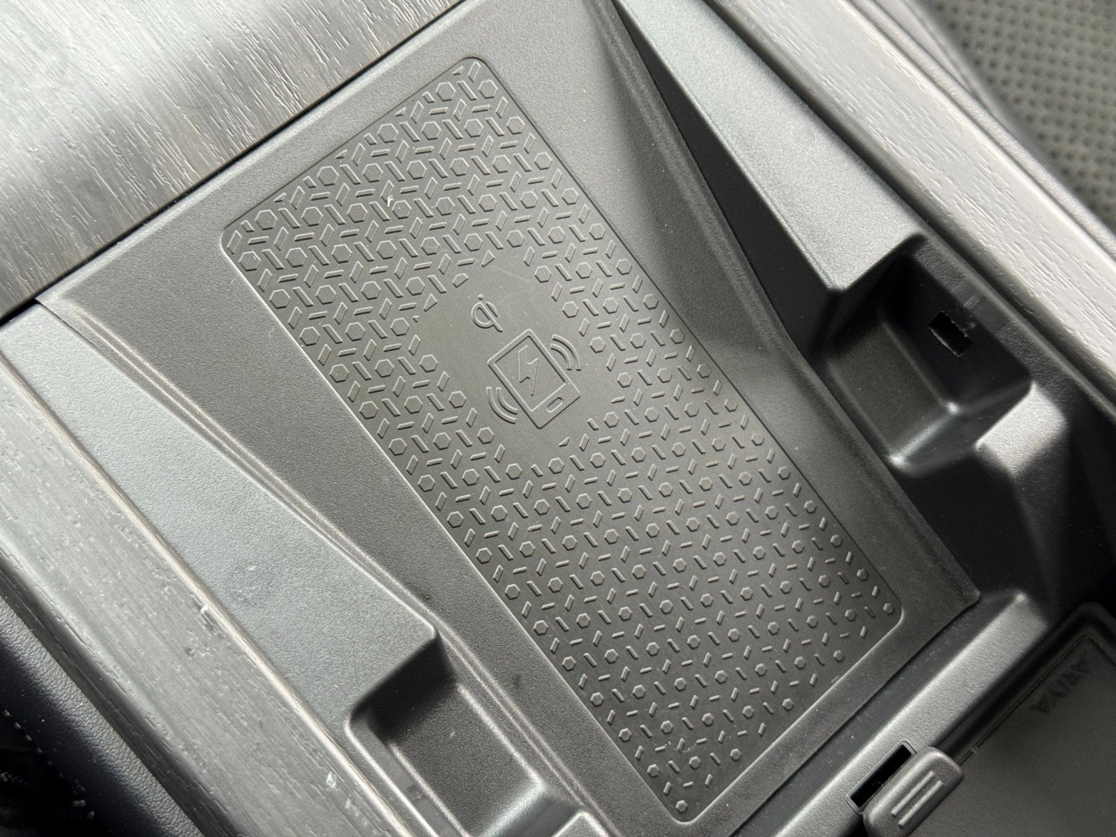 Used 2023 Nissan Ariya Premiere image 31