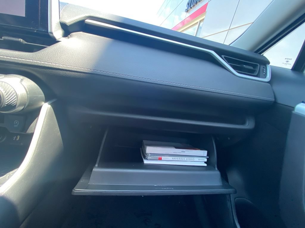Used 2023 Toyota RAV4 LE AWD/4WD image 24
