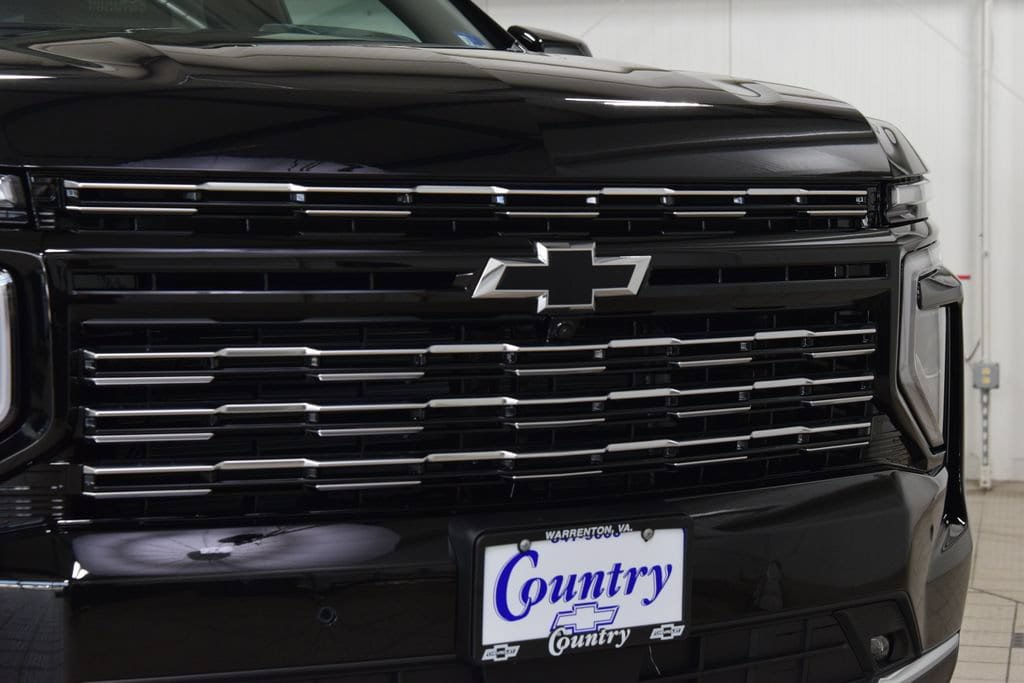 New 2026 Chevrolet Suburban High Country AWD/4WD image 11