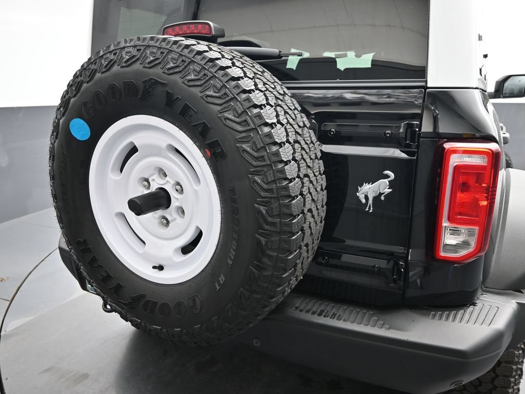 New 2026 Ford Bronco Heritage Edition AWD/4WD image 2