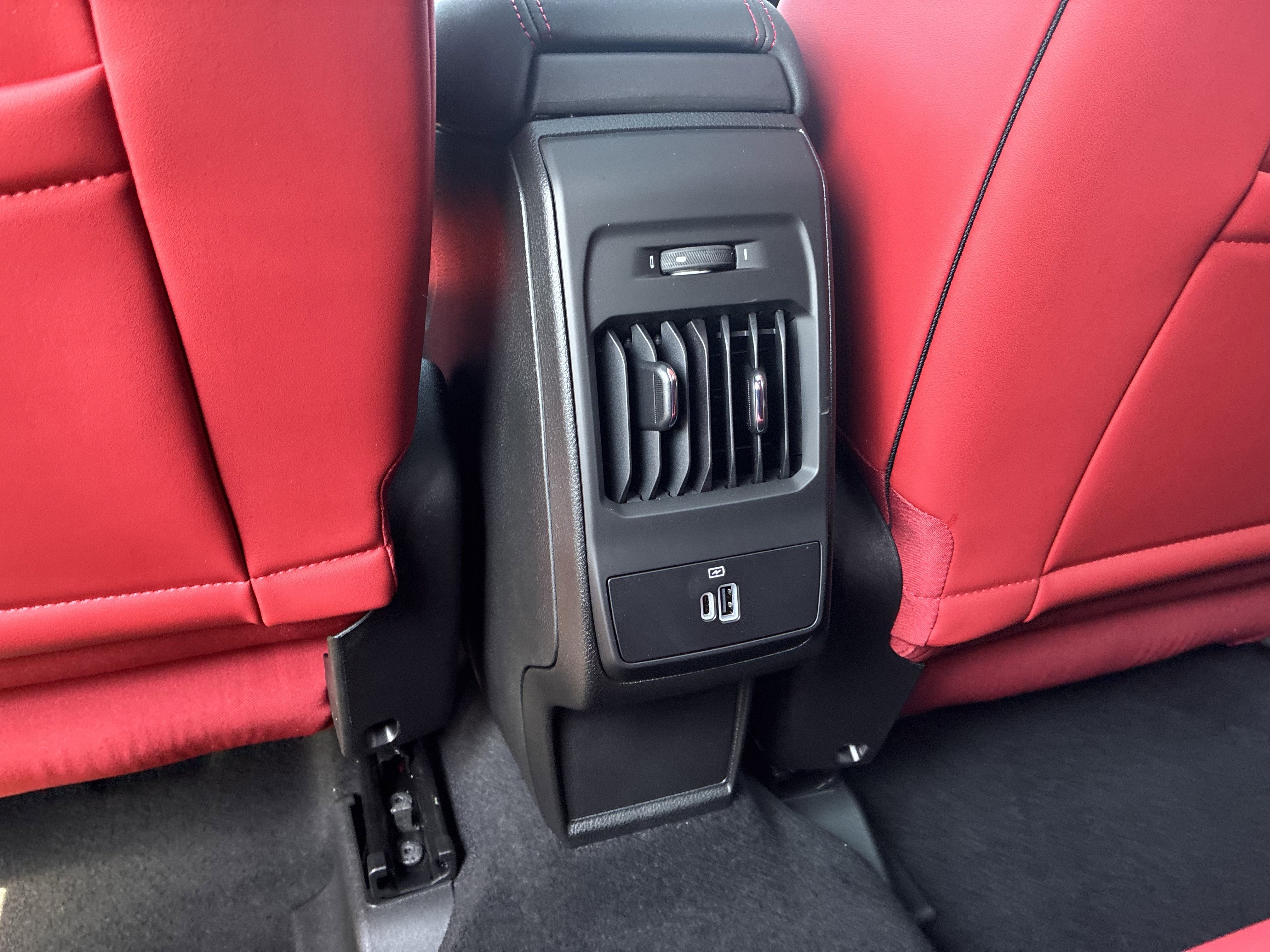 New 2026 Alfa Romeo Tonale Veloce w/ Quick Order Package 23H Volce image 30