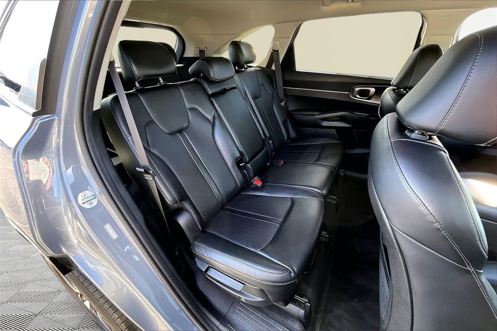 Used 2021 Kia Sorento S image 27