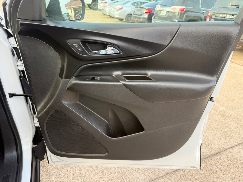 Used 2019 Chevrolet Equinox LT FWD image 23