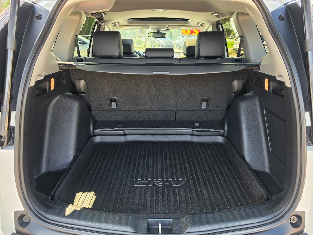 Used 2020 Honda CR-V Touring image 27