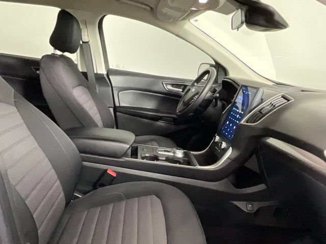 Used 2023 Ford Edge SE w/ Black Appearance Package AWD/4WD image 16
