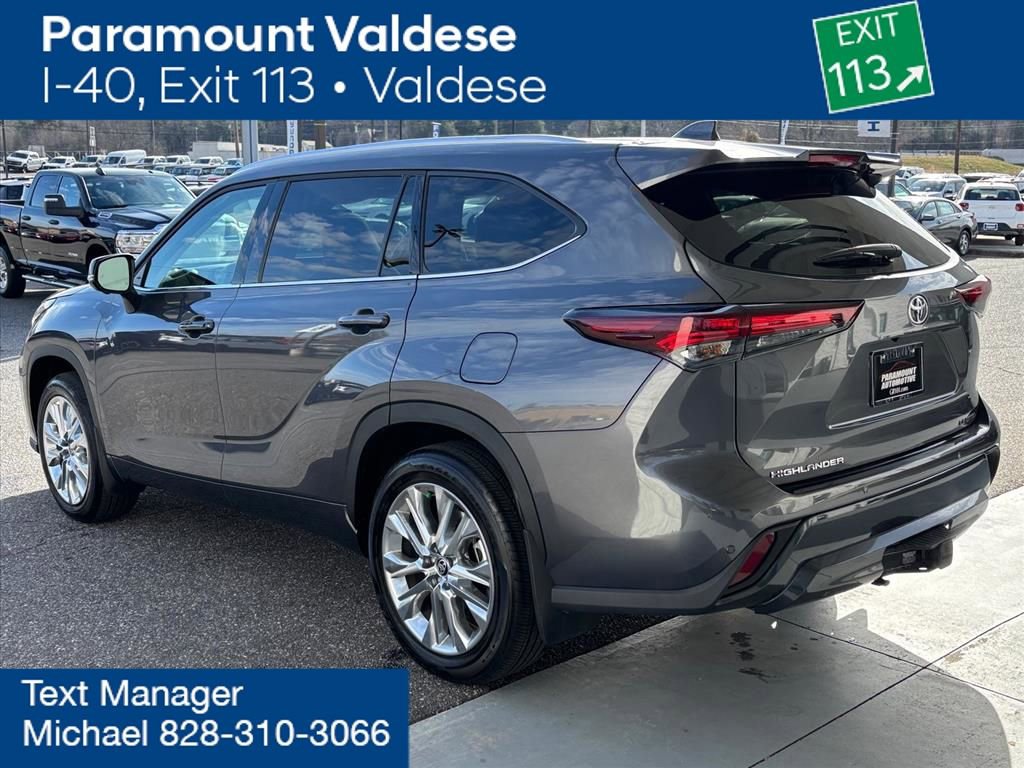 Used 2025 Toyota Highlander Limited image 2