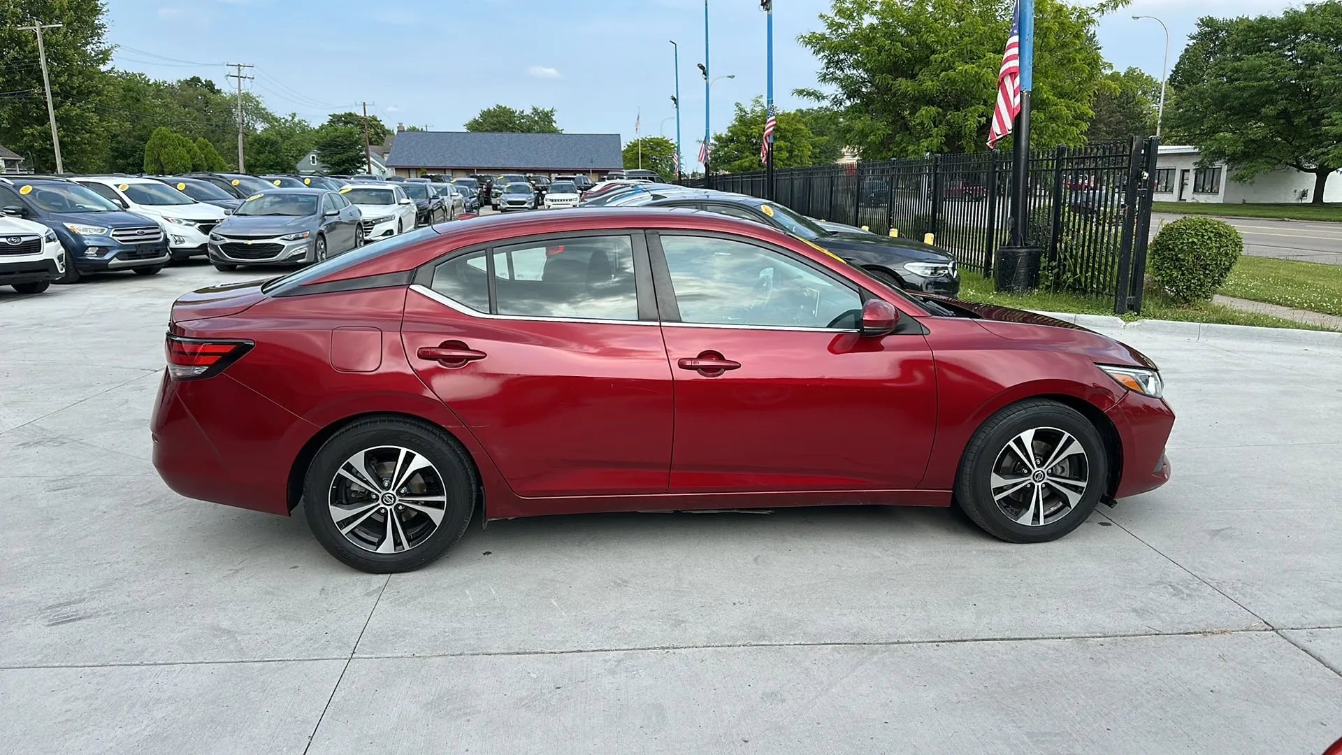 Used 2021 Nissan Sentra SV image 4