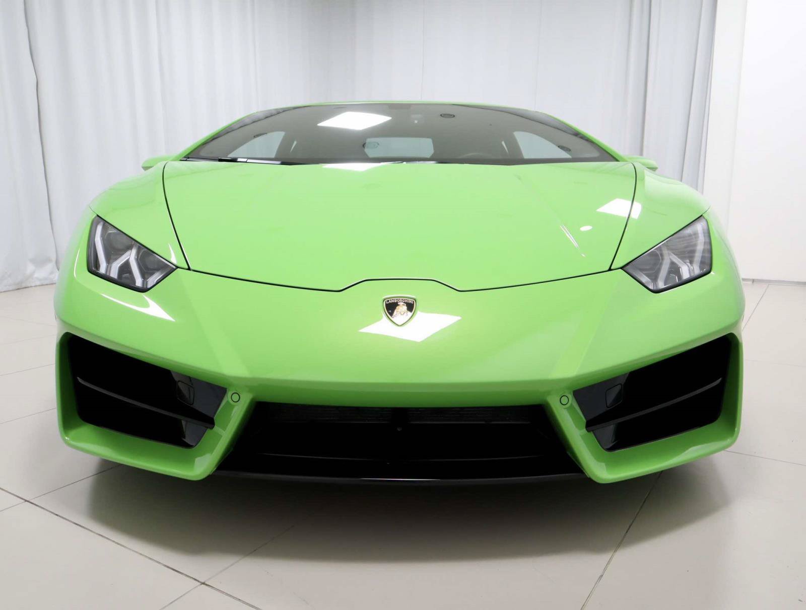 Used 2018 Lamborghini Huracan LP 580-2 RWD image 8