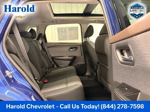 Used 2021 Nissan Rogue SV AWD/4WD image 9