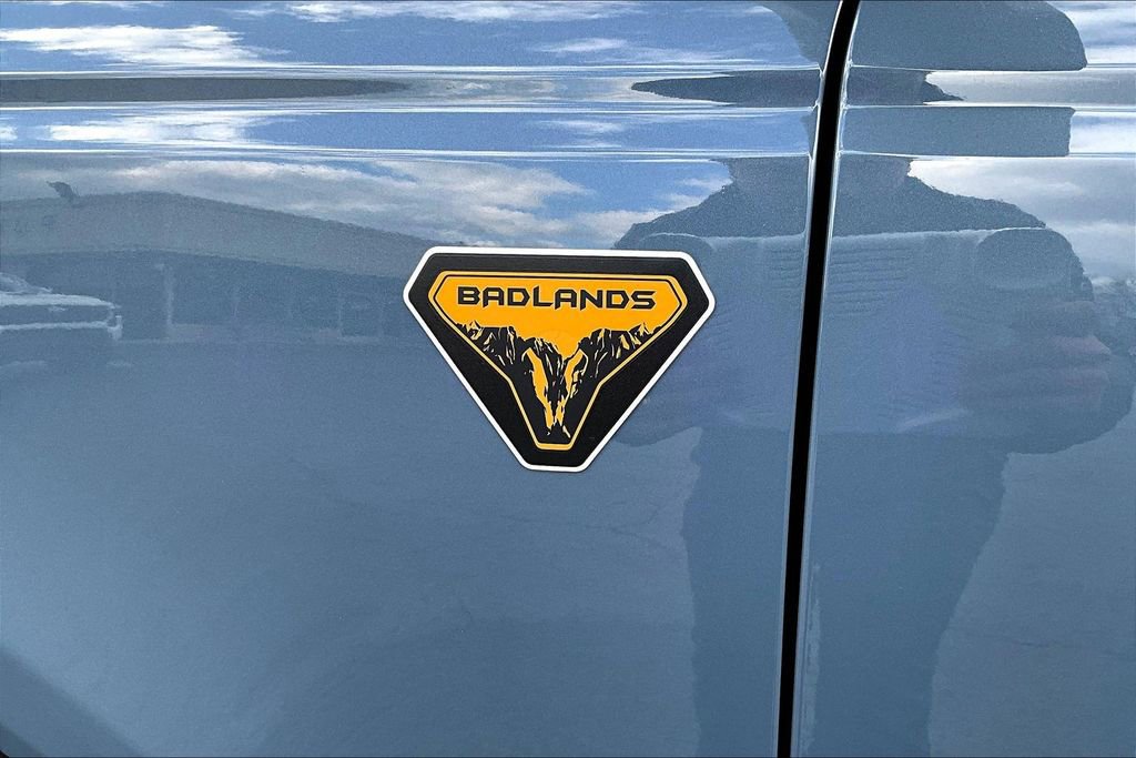 New 2025 Ford Bronco Badlands image 9