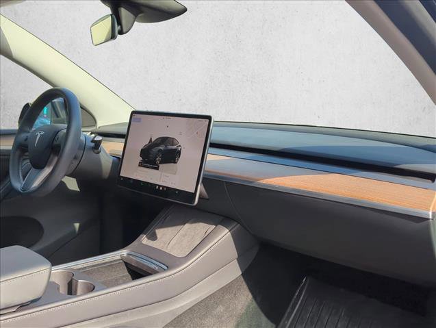 Used 2024 Tesla Model Y Long Range image 23