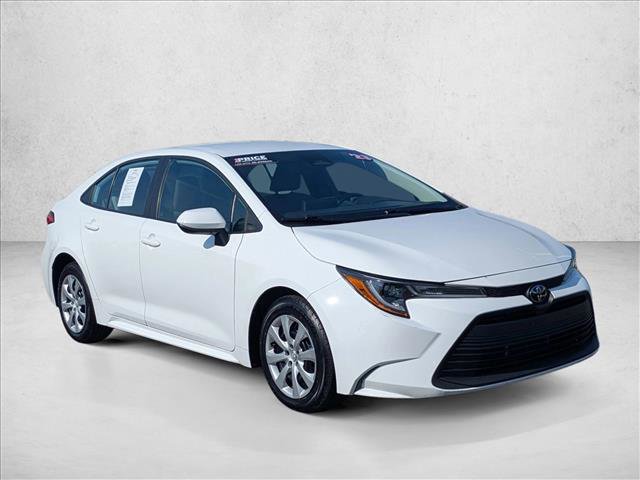 Used 2023 Toyota Corolla LE image 3