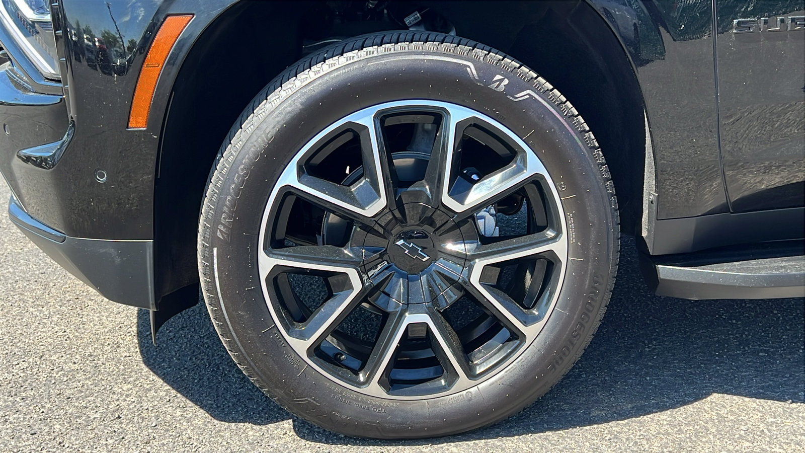 Certified 2025 Chevrolet Suburban RST w/ Comfort Package AWD/4WD image 10