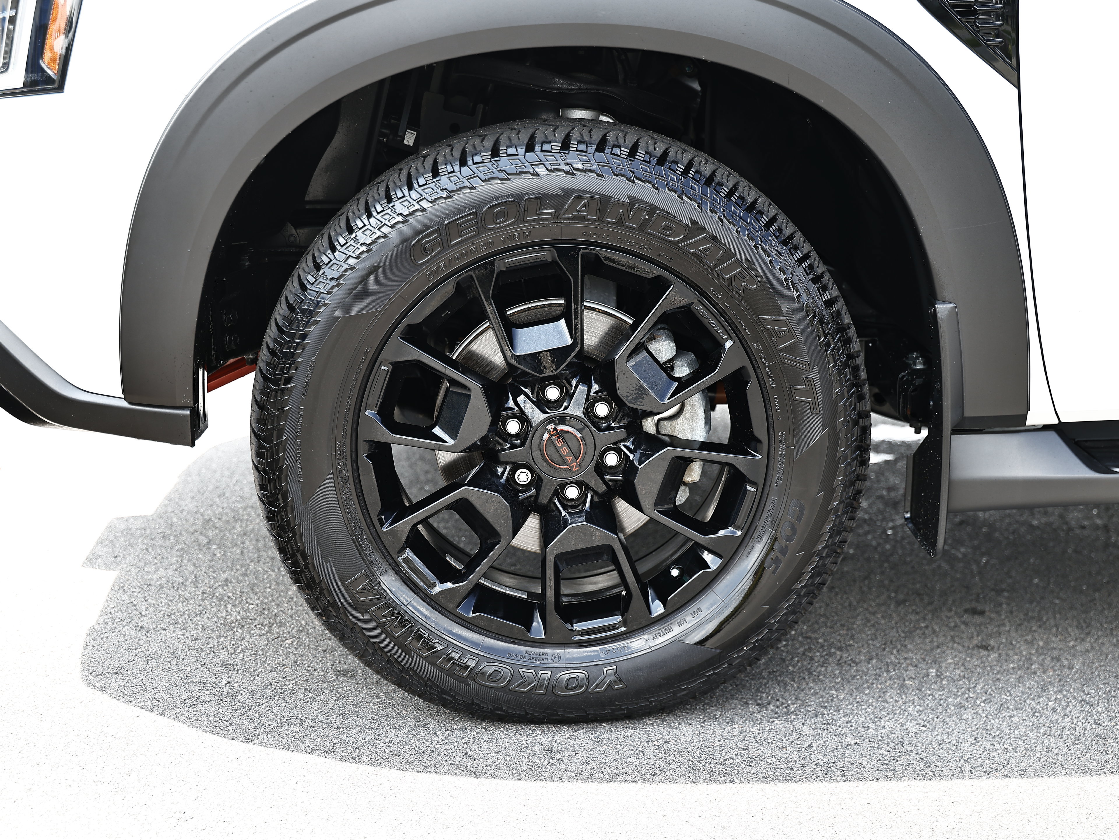 Used 2025 Nissan Armada PRO-4X AWD/4WD image 5