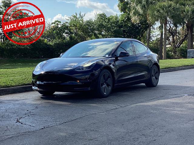 Used 2023 Tesla Model 3 Standard Range RWD image 1