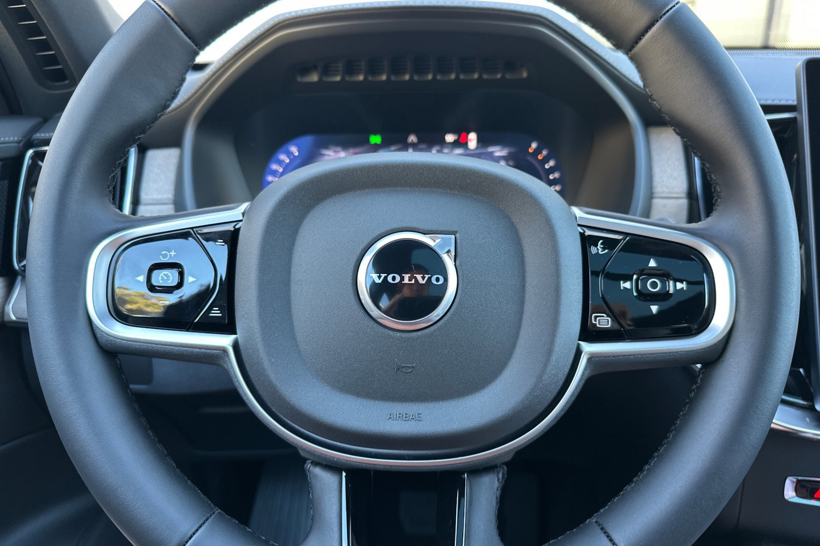 New 2026 Volvo XC90 B5 Plus AWD/4WD image 22