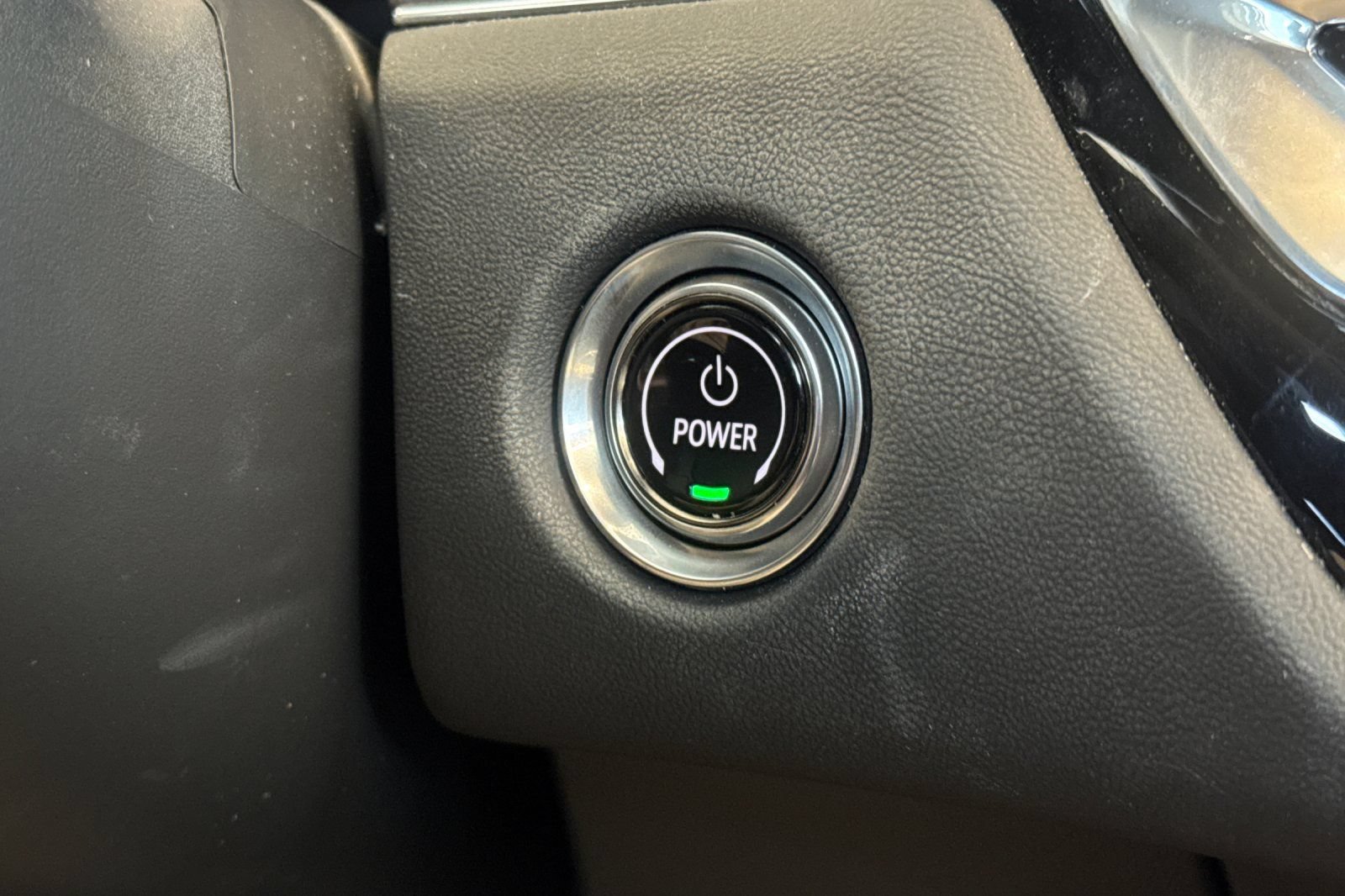 Certified 2024 Cadillac Lyriq Tech RWD image 32