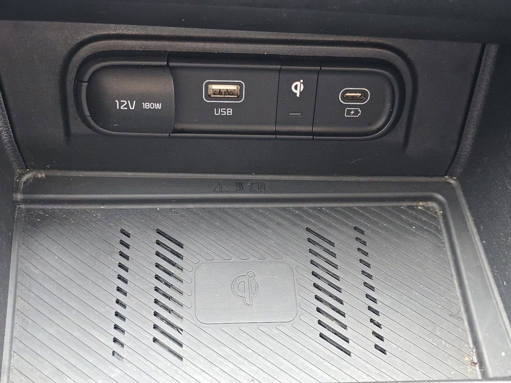 Used 2023 Kia Sportage EX image 30